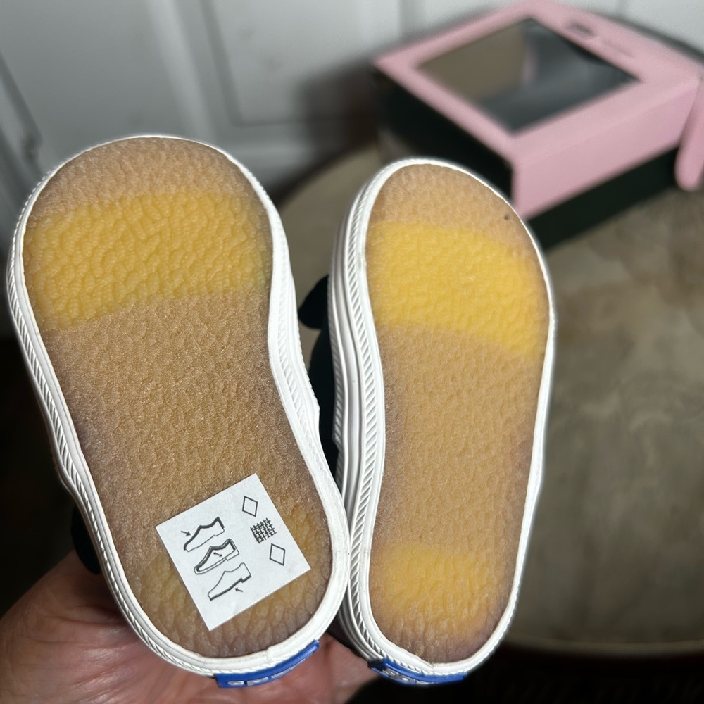 kate spade X KEDS baby girl  Black and Pink Kids Mary Jane Shoes Sz 2M - Picture 11 of 12